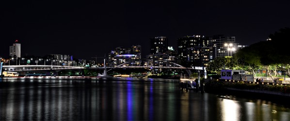 University Bridge Panorama 1.jpg